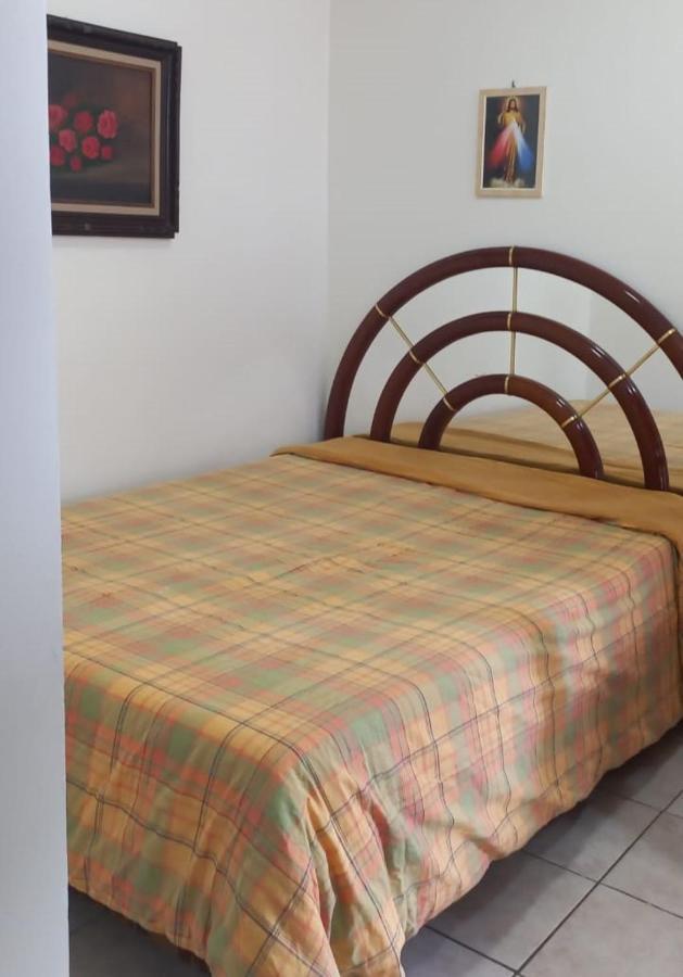 Casa Espacosa Asturias Villa Guaruja Bagian luar foto